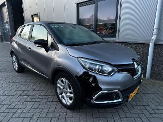 Voiture accidenté Renault Captur 0.9 TCe Dynamique 2014/4