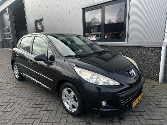 damaged passenger cars Peugeot 207 1.4 VTi Access 2012/3