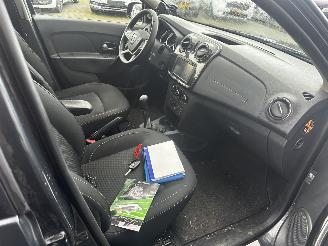 Damaged car Dacia Logan 0.9 TCe Laureate 2017/7