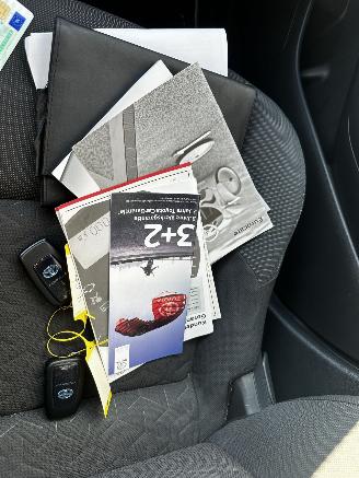 Toyota Corolla 1.8 Hybrid Dynamic picture 27