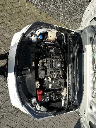 Toyota Corolla 1.8 Hybrid Dynamic picture 9