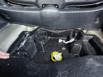 Peugeot 208 1.2 VTi Envy picture 25