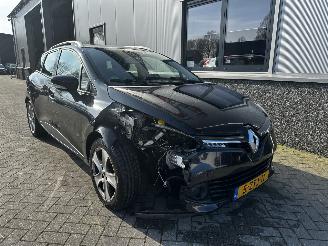 krockskadad bil auto Renault Clio 0.9 TCe Expression 2014/6