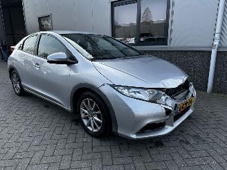 damaged passenger cars Honda Civic 1.8 Comfort 2013/8