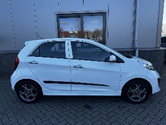 Kia Picanto 1.0 CVVT Design Edition picture 5