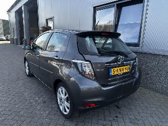 Toyota Yaris 1.5 Full Hybride Dynamic picture 2