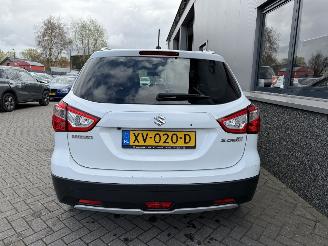 Coche accidentado Suzuki SX4 1.6 Exclusive 2014/5
