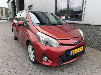 Schadeauto Toyota Yaris 1.5 Full Hybrid Dynamic 2012/7