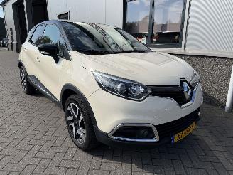 Schadeauto Renault Captur 0.9 TCe Dynamique 2016/10