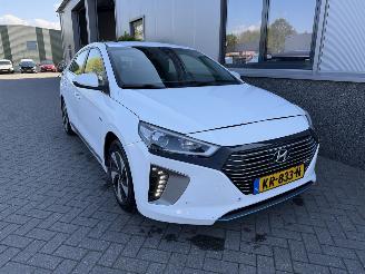 Schadeauto Hyundai Ioniq 1.6 GDI First Edition 2016/11