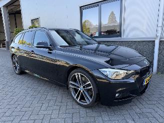 damaged passenger cars BMW 3-serie 318i M Sport Touring Corporate Lease 2019/11