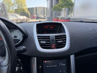 Peugeot 207 1.4 VTi Access picture 15