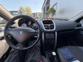 Peugeot 207 1.4 VTi Access picture 16