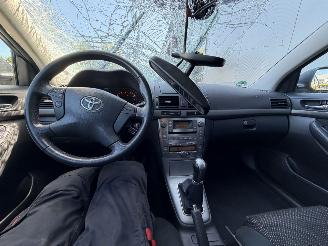 Toyota Avensis 2.0 VVTi Luna picture 20