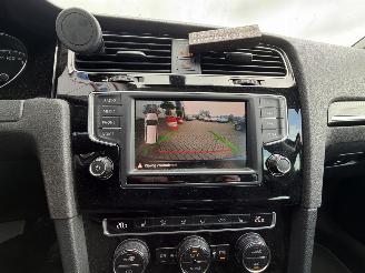 Volkswagen Golf 1.2 TSI Business Edition Connected picture 16