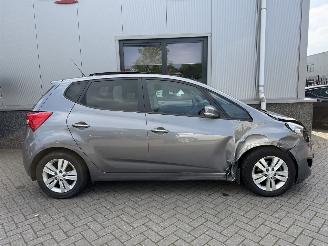 Hyundai Ix20 1.6 i-Catcher Automaat picture 4