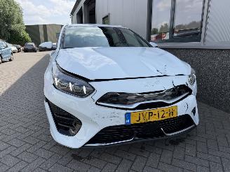 Kia Ceed 1.6 GDI PHEV DynamicLine Plug-in Sportswagon picture 10