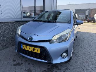 Toyota Yaris 1.5 Full Hybrid Dynamic picture 3