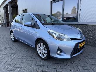 Vaurioauto  passenger cars Toyota Yaris 1.5 Full Hybrid Dynamic 2012/7