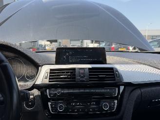 BMW 3-serie 330e M-Sport Sedan picture 21