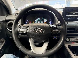 uszkodzony samochody osobowe Hyundai Kona EV Premium 64kWh 2020/11