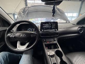 Hyundai Kona EV Premium 64kWh picture 19