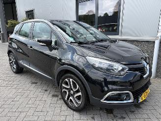 Vaurioauto  passenger cars Renault Captur 0.9 TCe Expression 2015/7
