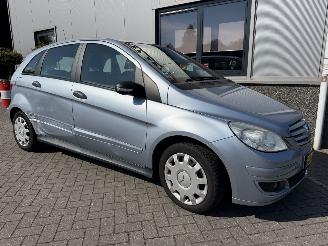 Mercedes B-klasse 200 Automaat. picture 2