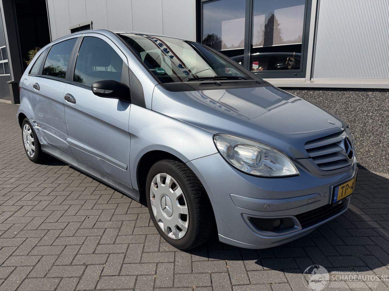 Mercedes B-klasse 200 Automaat.