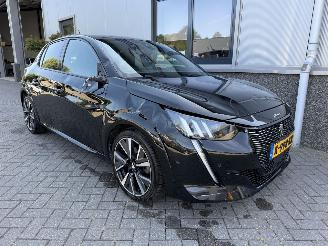 Schadeauto Peugeot 208 1.2 PureTech GT 2020/12