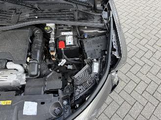 Peugeot 308 SW 1.2 PureTech Active Pack Business picture 25