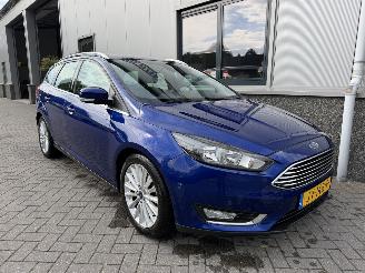 krockskadad bil auto Ford Focus 1.0 Titanium 2016/6