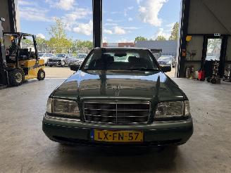 Mercedes C-klasse 200 Sport picture 8