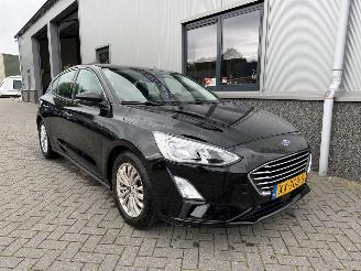 krockskadad bil auto Ford Focus 1.0 EcoBoost Titanium Business 2019/4