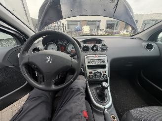 Peugeot 308 1.6 VTi XT picture 12
