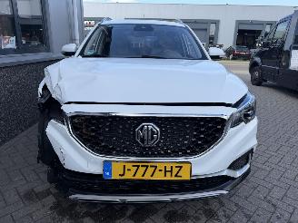 MG ZS EV Luxury 45 kWh picture 26