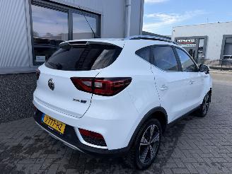 MG ZS EV Luxury 45 kWh picture 6