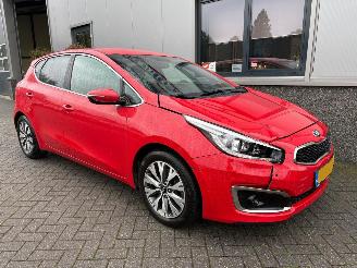 Voiture accidenté Kia Ceed 1.0 T-GDI ComfortLine 2018/8
