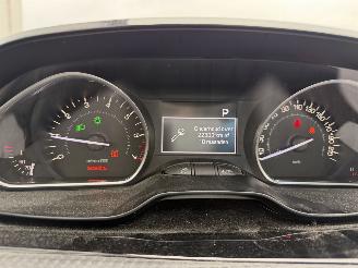 Peugeot 2008 1.2 PureTech Allure Automaat KT-807-F picture 17