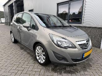 uszkodzony samochody osobowe Opel Meriva 1.4 Turbo Cosmo 12-PDP-4 2011/1