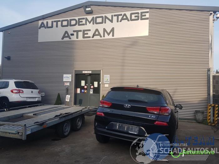 Hyundai I-30 i30 (PDEB5/PDEBB/PDEBD/PDEBE), Hatchback, 2016 1.4 T-GDI 16V