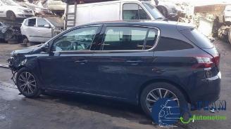 Peugeot 308 308 (L3/L8/LB/LH/LP), Hatchback 5-drs, 2013 / 2021 1.6 BlueHDi 120 picture 2
