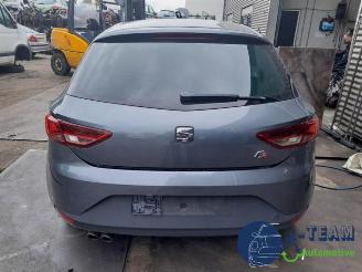 Vrakbiler auto Seat Leon Leon (5FB), Hatchback 5-drs, 2012 1.4 TSI Ecomotive 16V 2013/10