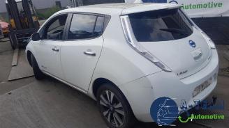 Nissan Leaf Leaf (ZE0), Hatchback, 2010 / 2017 Leaf picture 6