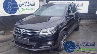 Dezmembrări autoturisme Volkswagen Tiguan Tiguan (5N1/2), SUV, 2007 / 2018 2.0 TSI 16V 4Motion 2011/9