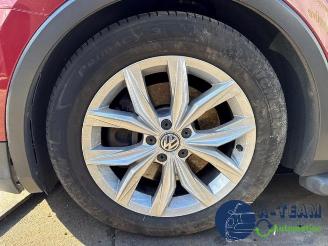 Volkswagen Tiguan Tiguan (AD1), SUV, 2016 / 2024 2.0 TSI 16V 4Motion picture 28