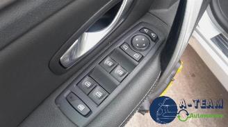 Renault Laguna Laguna III (BT), Hatchback 5-drs, 2007 / 2015 2.0 16V Hi-Flex picture 24