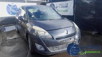 Renault Grand-scenic Grand Scenic III (JZ), MPV, 2009 / 2016 2.0 16V CVT picture 3