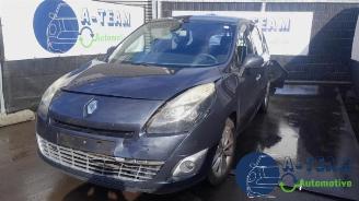 Renault Grand-scenic Grand Scenic III (JZ), MPV, 2009 / 2016 2.0 16V CVT picture 1