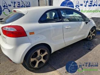 Kia Rio Rio III (UB), Hatchback, 2011 / 2017 1.2 CVVT 16V picture 10